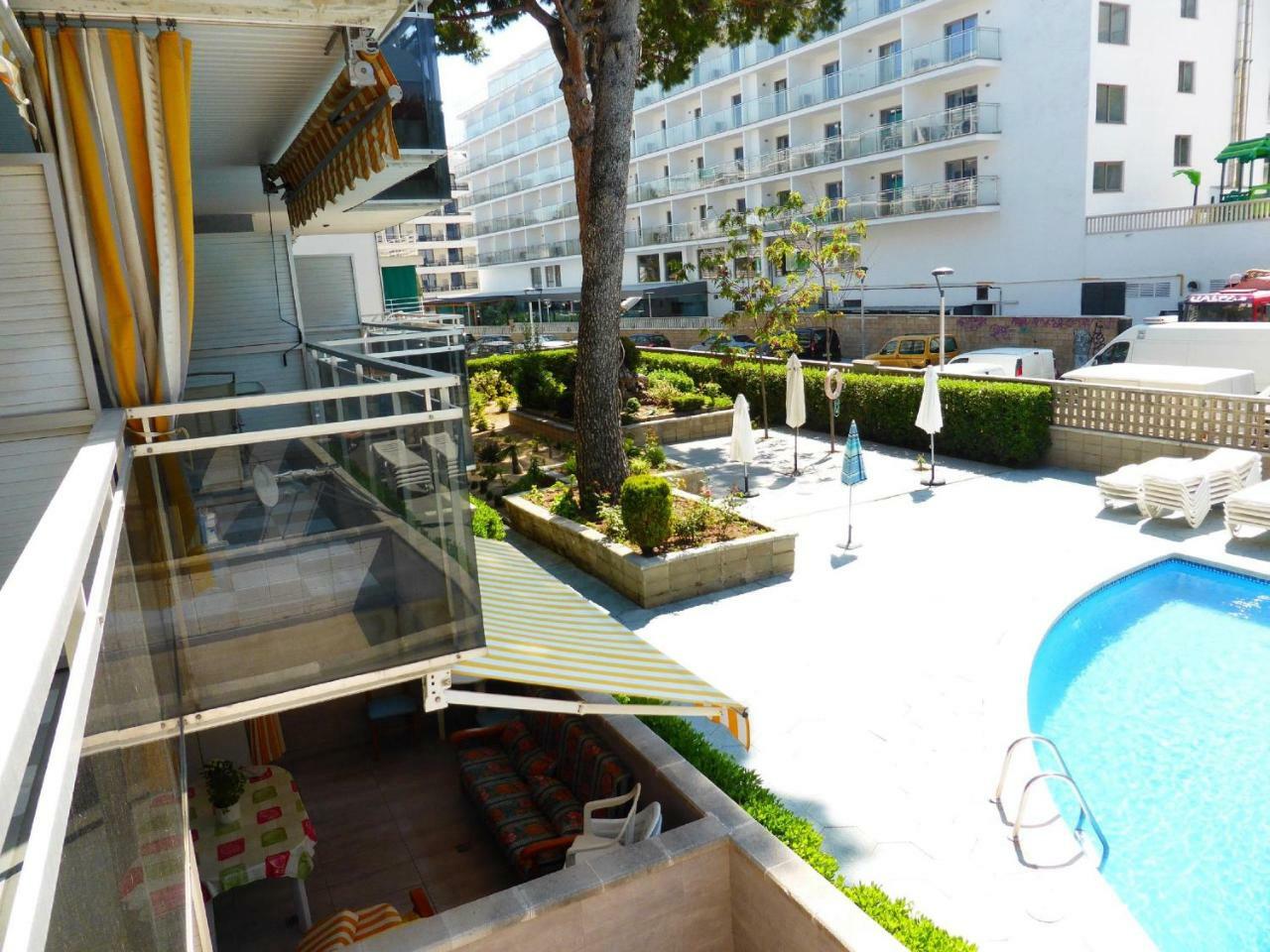 Apartamentos Montblanc Familidays 013 Salou Extérieur photo
